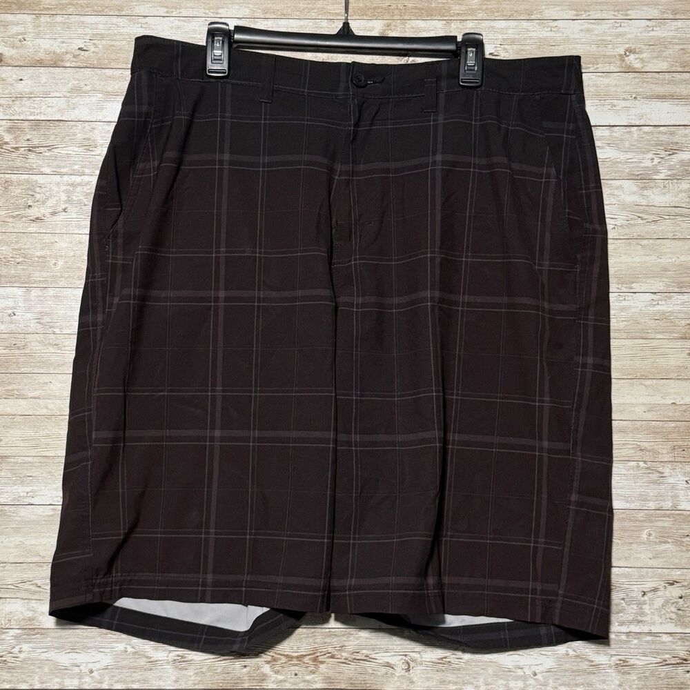Bke Buckle Hybrid Athletic Fit Shorts Sz 38 Black Redish Purple Gray Plaid